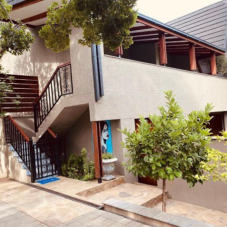 Bella Blue Guesthouse Блумфонтейн Екстер'єр фото